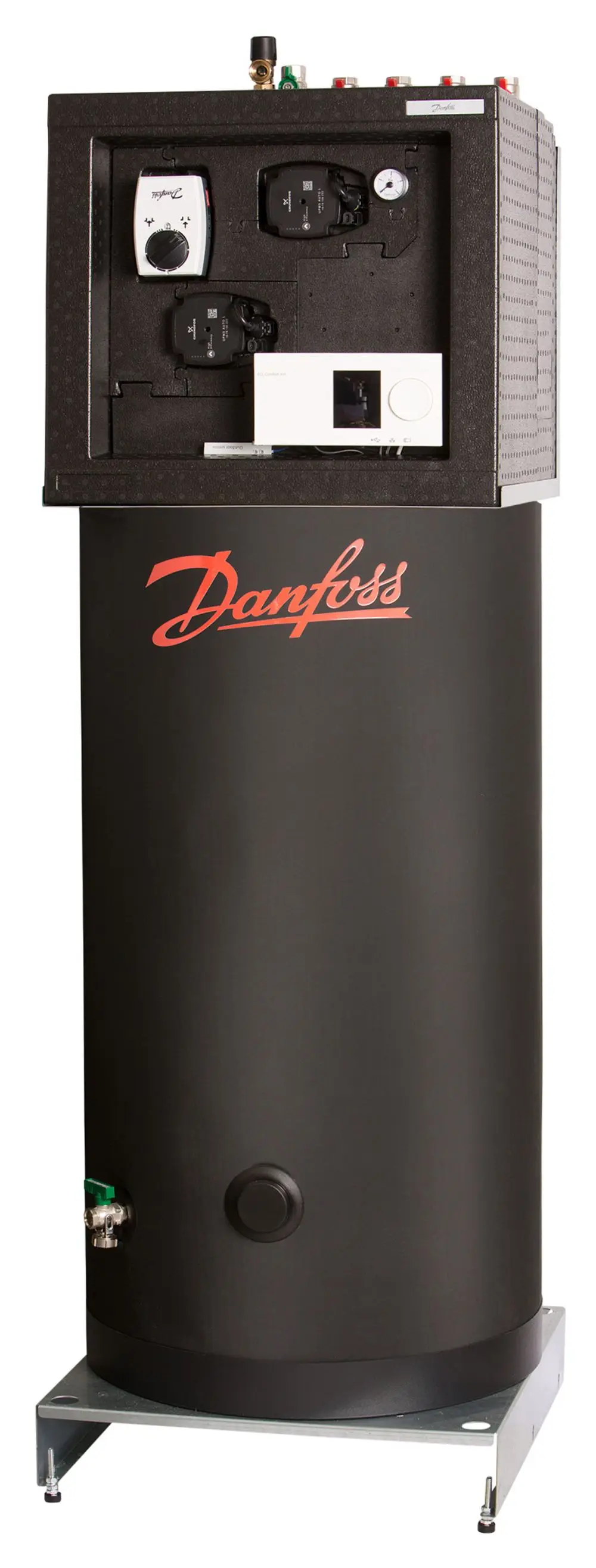 Danfoss Hausstation mit schwarzem Speicherbehälter und Bedienelementen. An der Oberseite befinden sich verschiedene Regler und Anzeigen für Druck und Temperatur.
